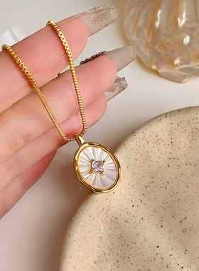 小众设计法式高级天然贝母椭圆吊坠项链锁骨链轻奢气质复古项链