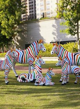 户外仿真斑马雕塑玻璃钢花园庭院园林小品景观装饰动物模型马摆件