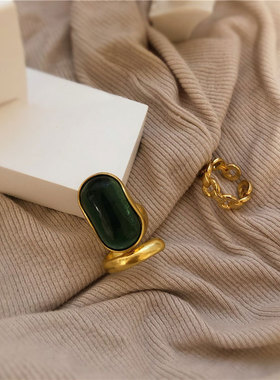 一恋法式高级感祖母绿戒指女欧美金色复古做旧食指戒个性开口指环
