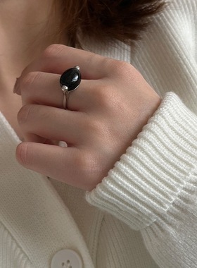 一恋甜酷黑色仿玉石戒指女几何椭