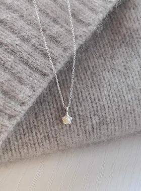 一恋甜美精致小巧花朵吊坠项链女百搭叠戴时尚气质锁骨链小众清新