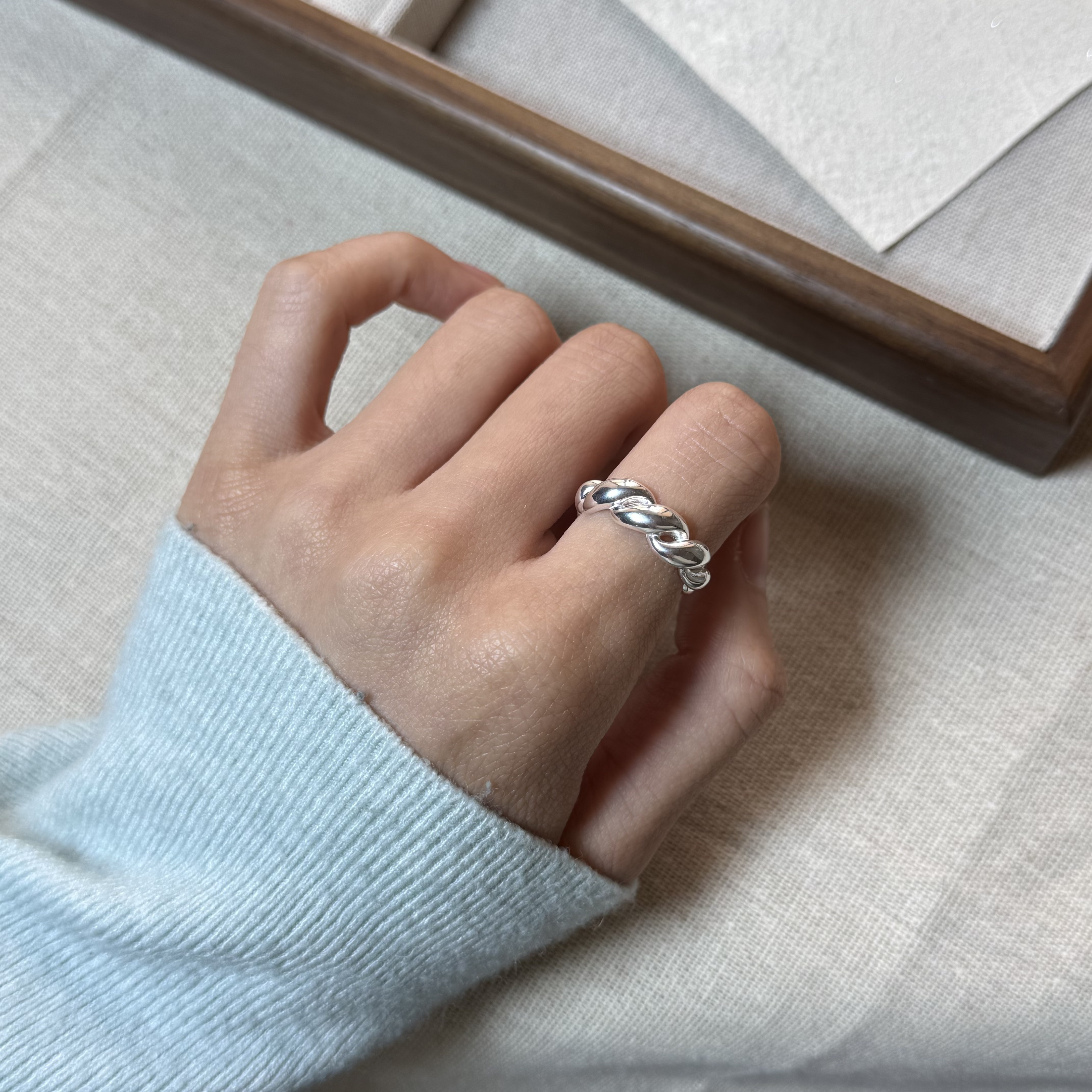 999 Pure Silver Curved Light Twist Croissant Open Ring