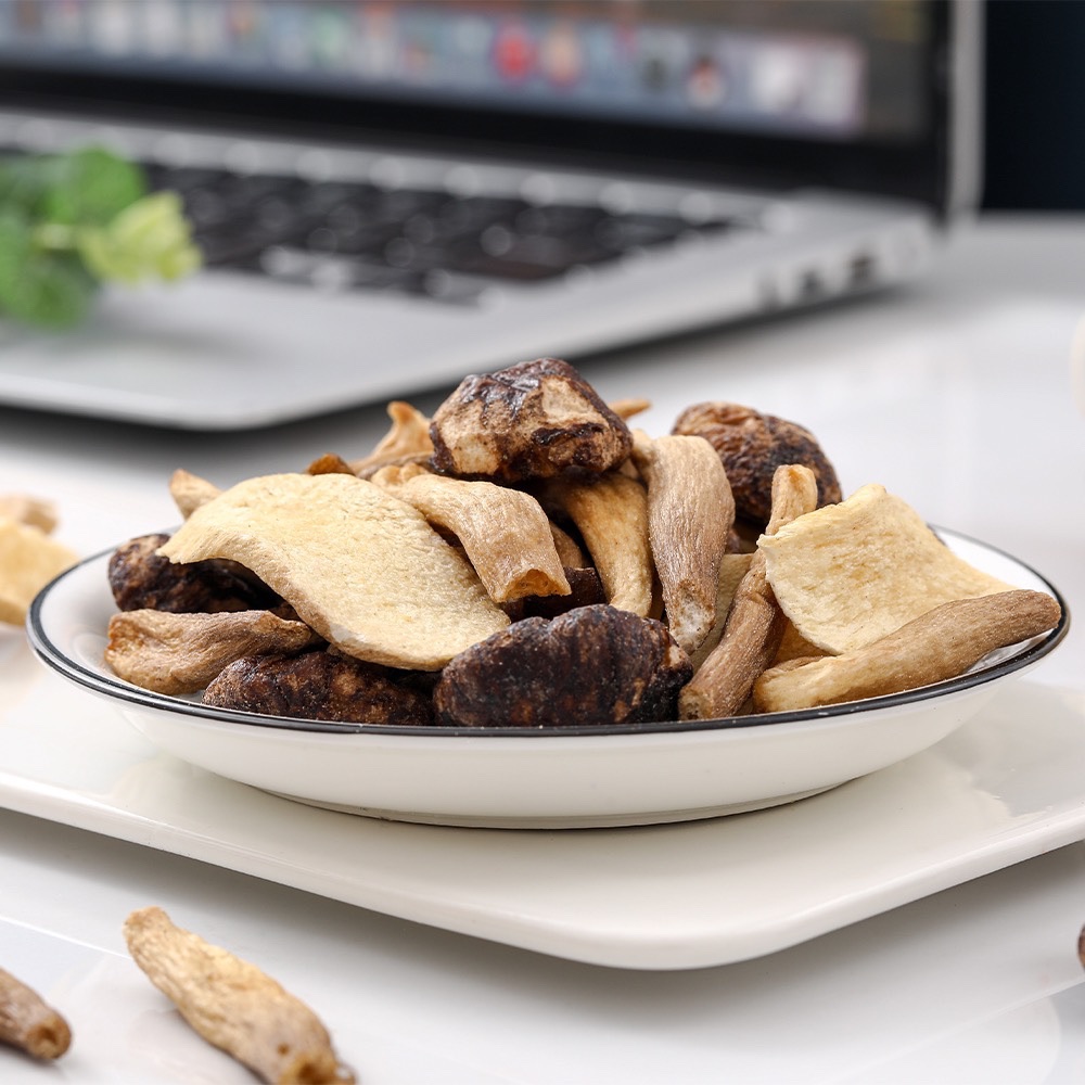 盒马MAX混合菌菇脆300g香菇杏鲍菇鹿茸菇控温脱水非膨化蔬菜干 - 图0