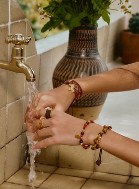 彩色宽织带斑马手绳女