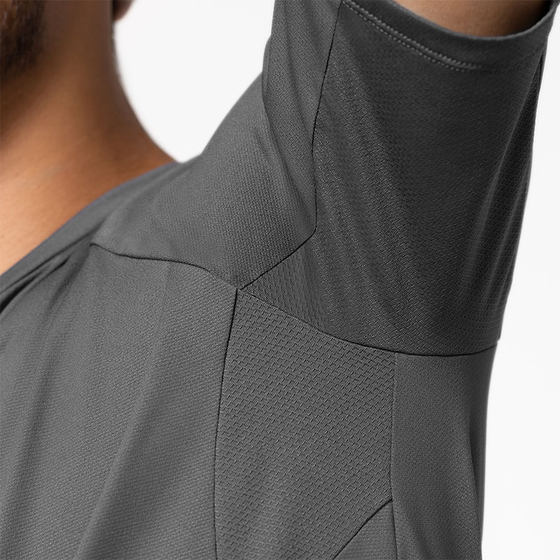 HAYABUSA sports T-shirt is super light and comfortable