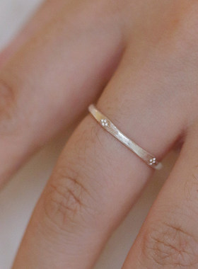 S925纯银古典纤细拉丝錾花戒指女