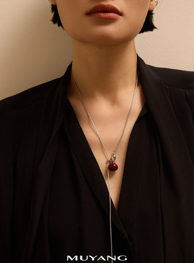 红色吊坠长款项链女秋冬配饰