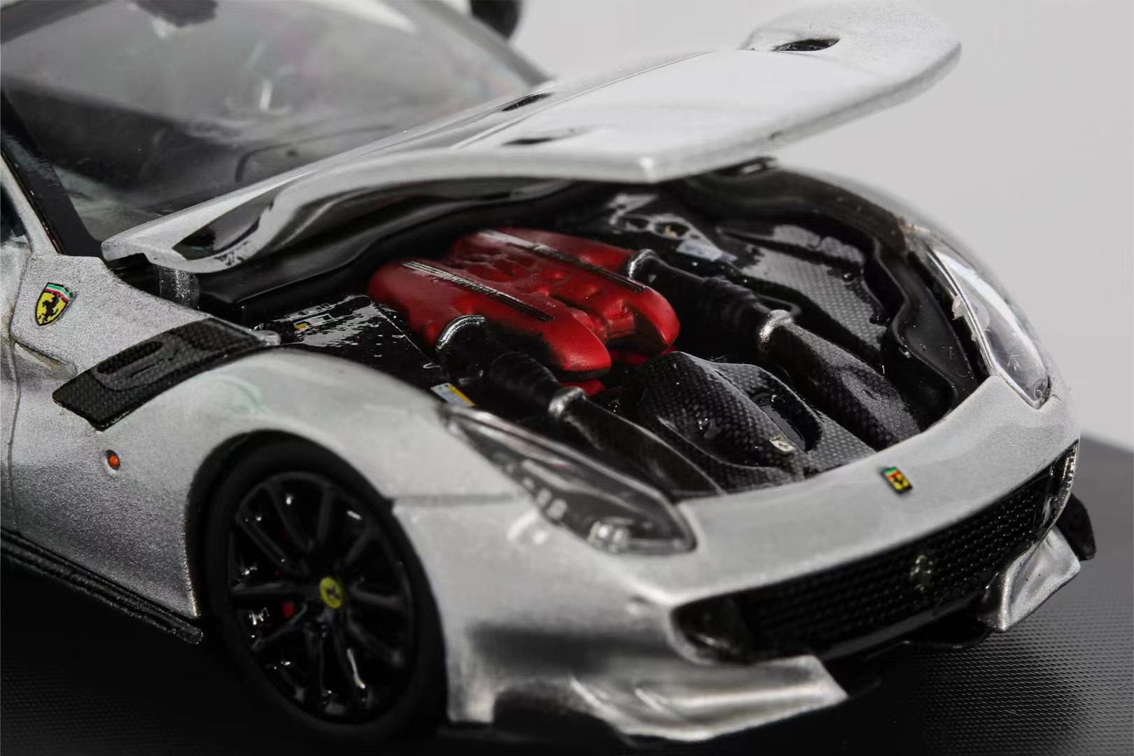 Little Toy 1:64 法拉利F12 TDF 可开盖 合金仿真汽车模型 - 图0