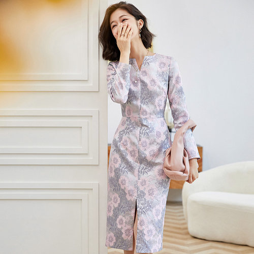 粉色减龄知性气质赫本风连衣裙女秋冬宽松正式场合复古A字裙2296 - 图0