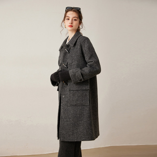 白鹿语加厚夹棉羊毛大衣2024冬新款学院风仿牛角扣口袋长款大衣女