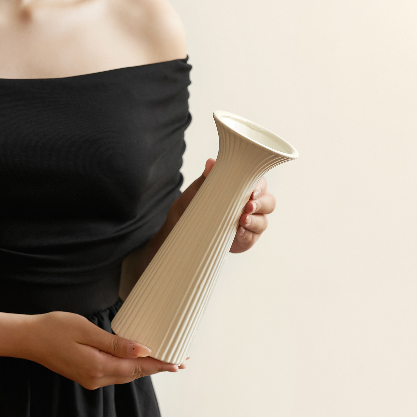 简约奶油风陶瓷花瓶小口单支花竖条纹水养鲜花客厅装饰摆件ins 风,淘宝优惠券,粉丝福利购,淘宝优惠卷