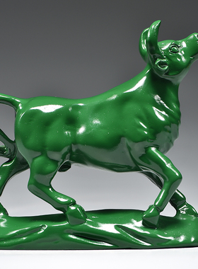 绿色牛摆件木质雕刻十二生肖