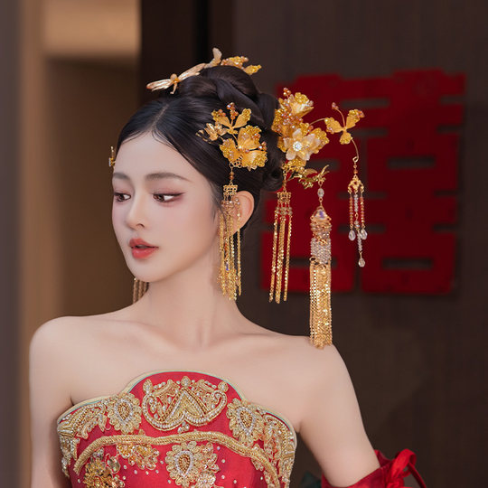 新款中式新娘秀禾服金色流苏头饰花朵发簪古典蜻蜓龙凤褂结婚发饰