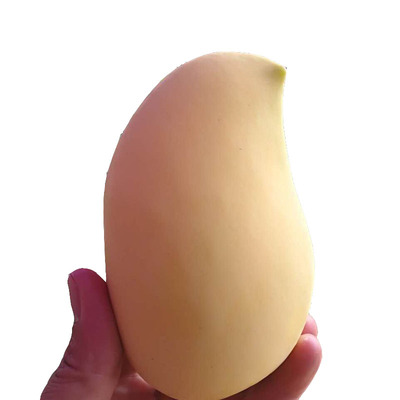 鹰嘴芒新鲜大果黄皮树上成熟