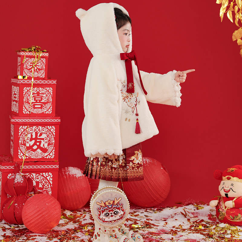 拜年服女童古风汉服冬装儿童新中式加厚毛绒外套马面裙过年服套装,淘宝优惠券,粉丝福利购,淘宝优惠卷