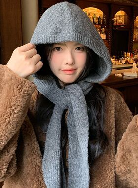 搭配衣服的假帽子一体