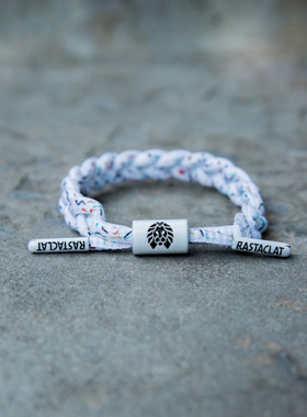 街头系列白混色小狮子手链