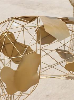 户外不锈钢镂空几何艺术鹿雕塑公园林草坪动物摆件抽象线条铁艺鹿