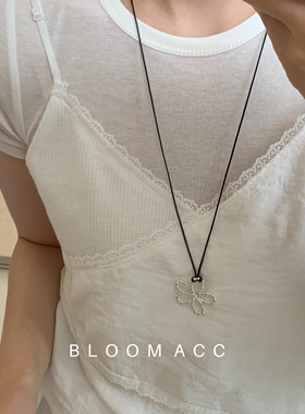 韩国简约设计镂空花朵吊坠项链黑色抽拉可调节百搭日常毛衣链女