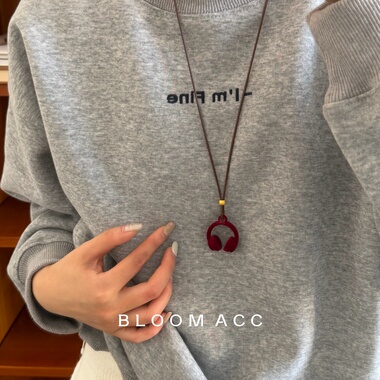 趣味迷你丝绒挂式耳机吊坠项链小众设计感独特百搭植绒毛衣链配饰