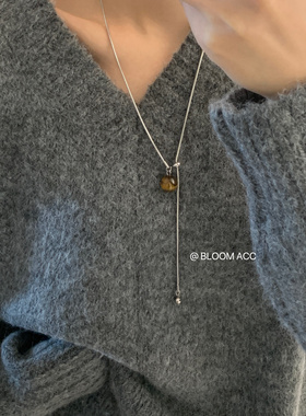 法式复古气质拉丝圆珠吊坠项链轻奢高级感可调节锁骨链秋冬毛衣链