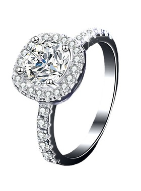 s925纯银镀pt950铂金女1克拉戒指四爪豪华方包莫桑石经典时尚戒圈