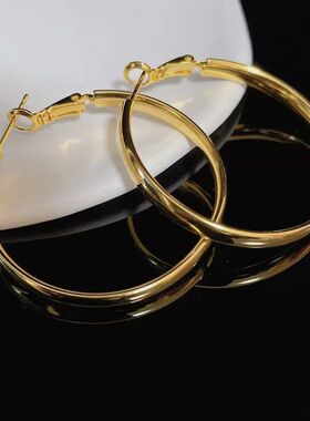 Elegant Retro Thick Round Circle Earrings for Women Simple