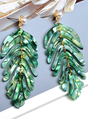 2023 New Product Fashion Long Earrings Fashion Trend