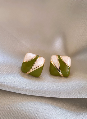 2023 New Light Square Simple Geometric Stud Earrings For