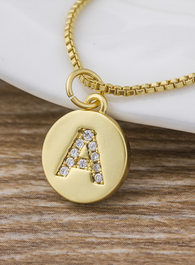 2023 Hot Sale Wholesale Women Gold Color Initial 26 Letters