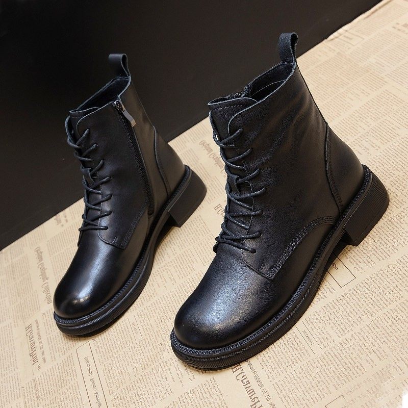 女式天鹅绒英伦风格大尺寸真皮短靴2025秋冬新款平底鞋黑色系带靴,淘宝优惠券,粉丝福利购,淘宝优惠卷