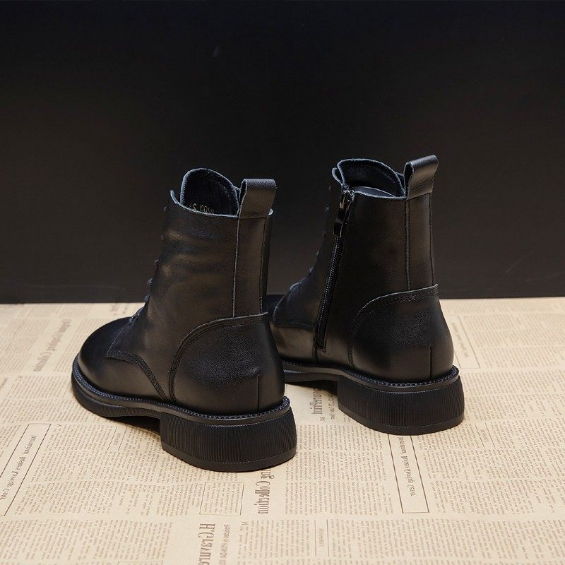 女式天鹅绒英伦风格大尺寸真皮短靴2025秋冬新款平底鞋黑色系带靴,淘宝优惠券,粉丝福利购,淘宝优惠卷