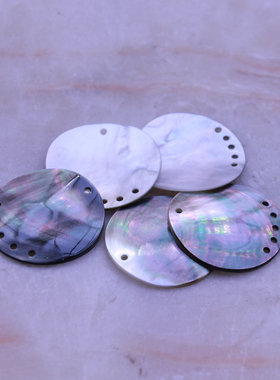 天然黑贝圆片多孔吊坠 40mm深海蝶贝壳片手工饰品项链服饰diy配件