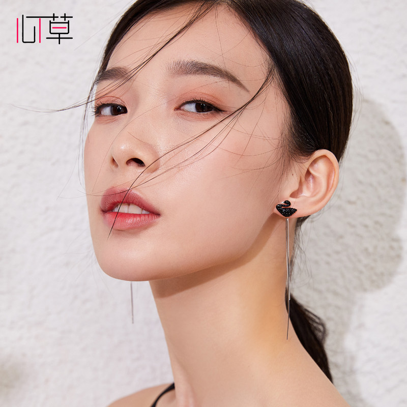 黑天鹅2022年新款潮耳环纯银耳钉 心草珠宝耳环