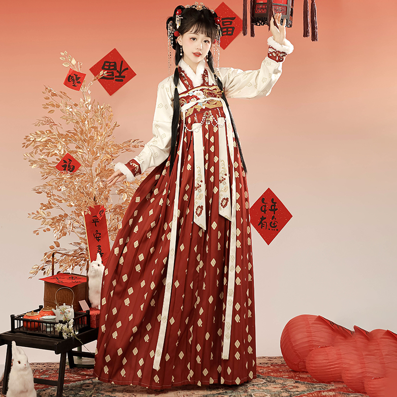 琉璃记 锦婳汉服女冬款齐胸重工刺绣新年战衣日常可爱拜年服