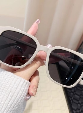 日本品质新款超轻偏光镜黑色墨镜女高级感显脸小防晒太阳镜男防紫