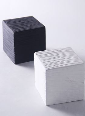 几何圆锥形陶瓷桌面创意工艺品