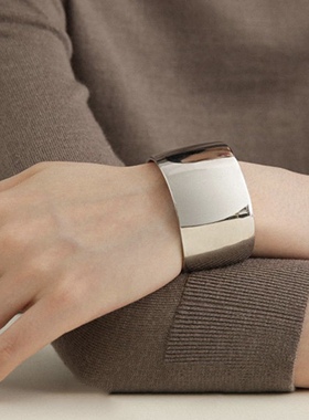 Céleste极简宽面开口手镯女
