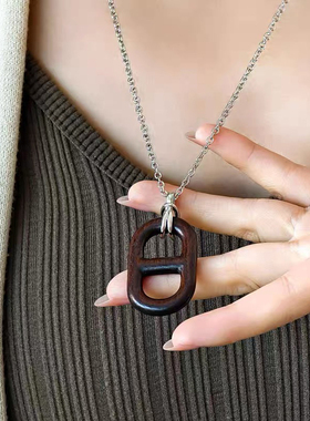 Céleste经典木质猪鼻子项链女