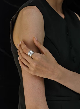 Céleste不规则宽面开口戒指女