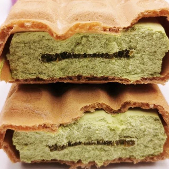 Japanese Morinaga Ryusei Sandwich Wafer Snow Pie Ice Cream