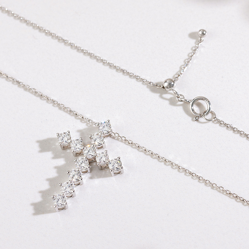 芮爱VRAI 十字架圆钻项链钻石项链真钻培育钻石毛衣链情侣链 - 图0