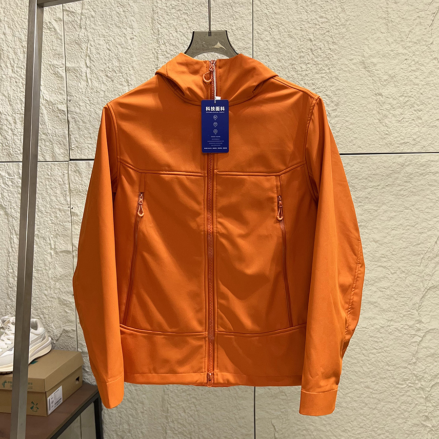 户外王炸!防风防泼水!秋冬男女情侣款加绒软壳冲锋衣夹克外套潮 - 图1