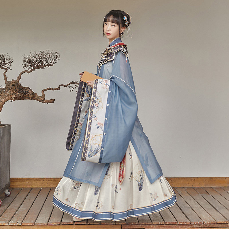 十三余小豆蔻儿[浴兰之月]衫马面裙 十三余汉服