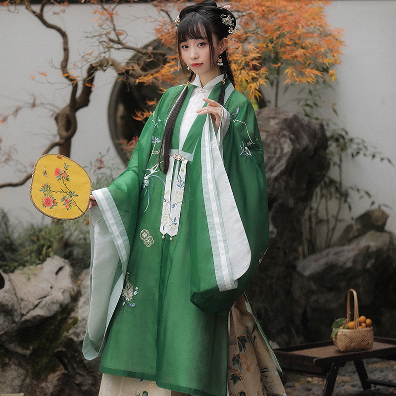 十三余儿[绿珠清影]重工刺绣小豆蔻 十三余汉服