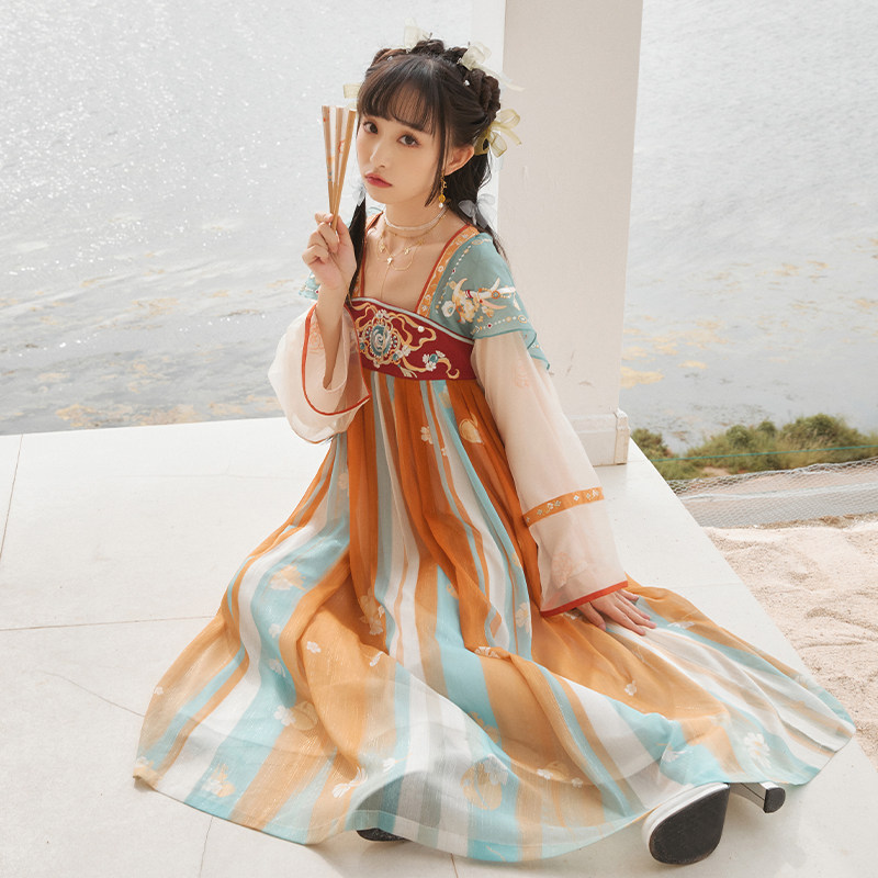 小豆蔻长袖现货连衣裙 十三余汉服