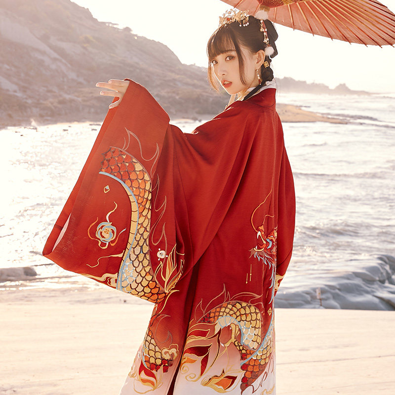 十三余儿[龙灯夜宴]重工刺绣小豆蔻 十三余民族服装/舞台装