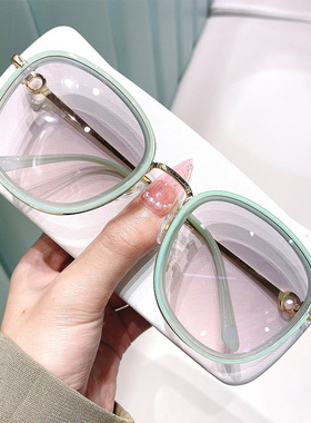 新款显脸小粉茶色太阳镜女款时尚