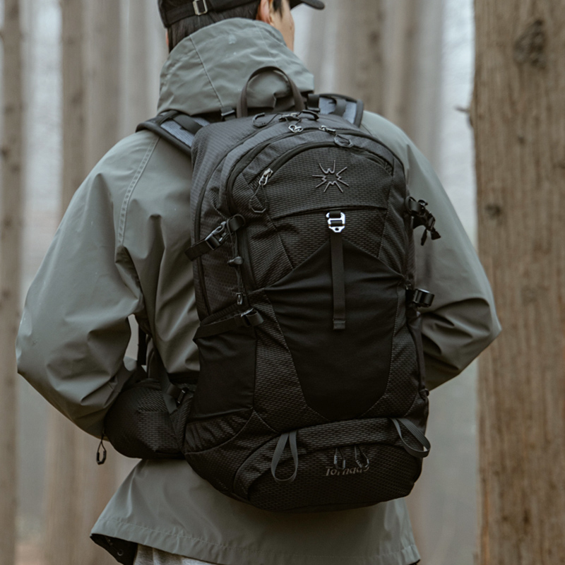 杉木山装龙卷风悬浮背负登山包户外背包透气舒适减重防雨双肩包轻 - 图3