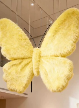 新年商场巨型蝴蝶毛绒美陈摆件